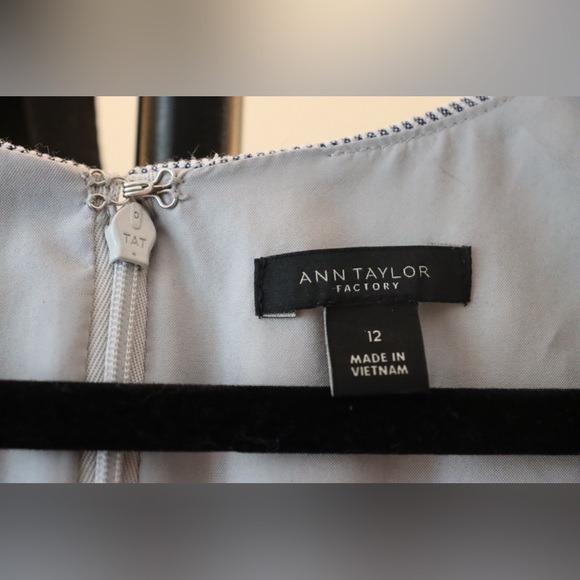 EUC Navy/Grey Ann Taylor Factory Striped Square Neck Sheath Dress Size 12 - Picture 4 of 5